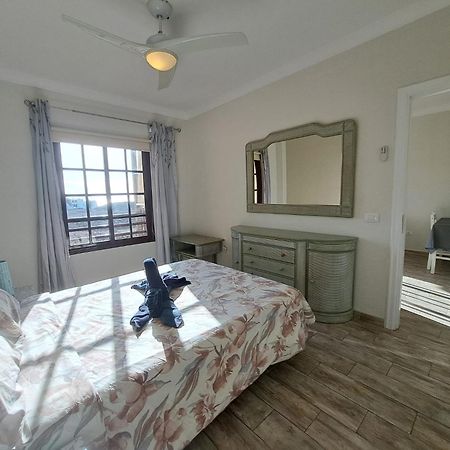 Atlantis 3 One Bedroom, Sea Front, In Complex With Pool Costa Del Silencio Exterior photo