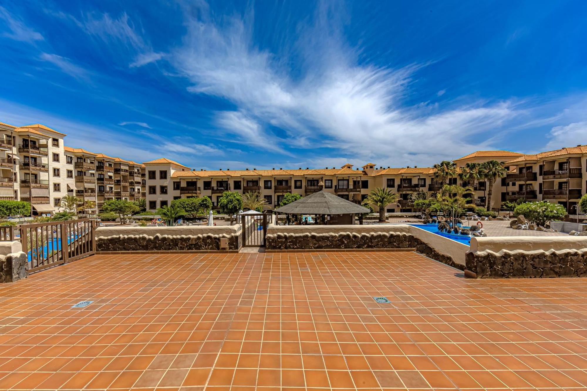 Atlantis 3 One Bedroom, Sea Front, In Complex With Pool Costa Del Silencio Exterior photo